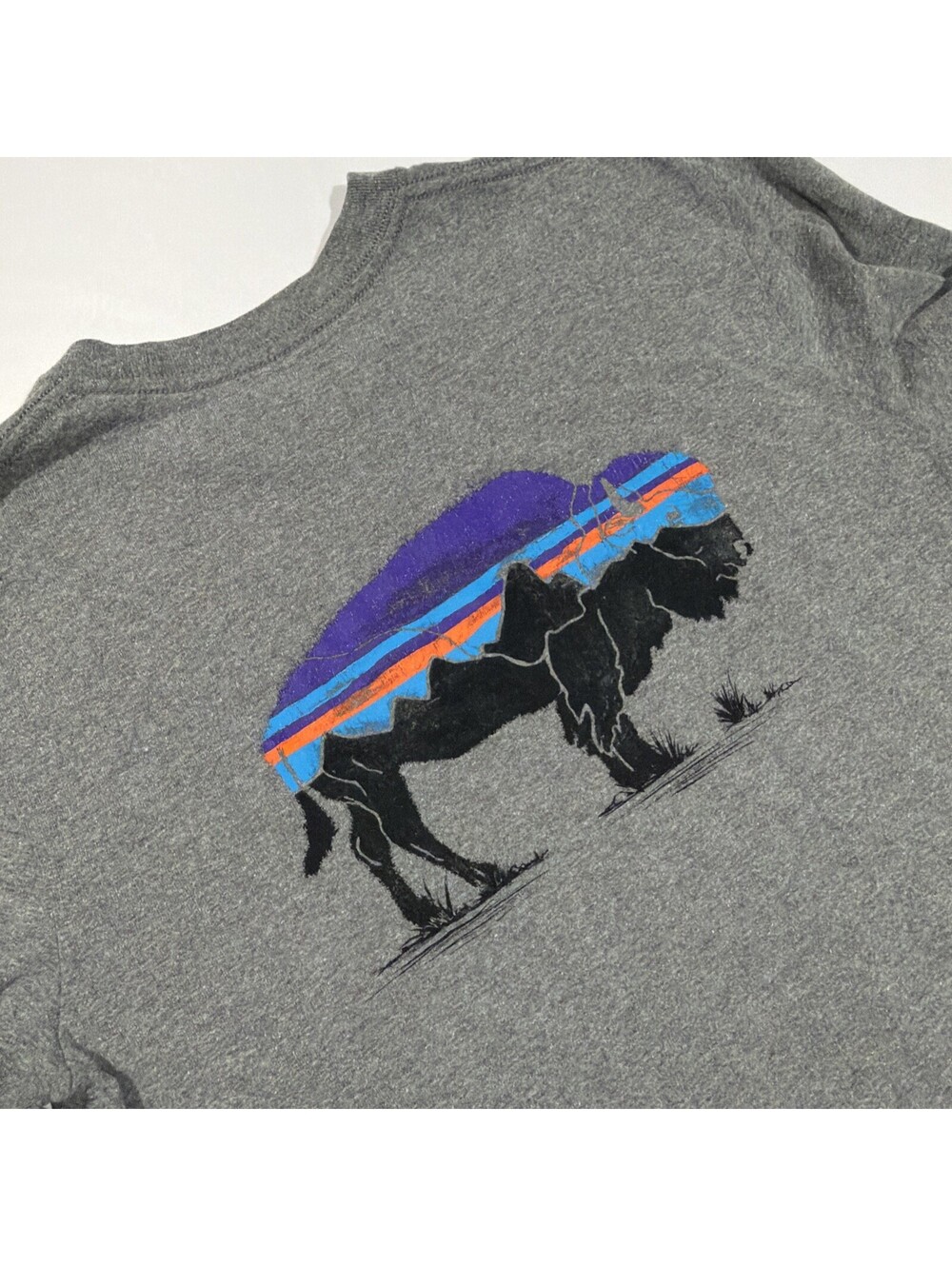 Patagonia Gray Cotton Blend Extra Small Long Sleeve Graphic Logo T-Shirt *Flaw*